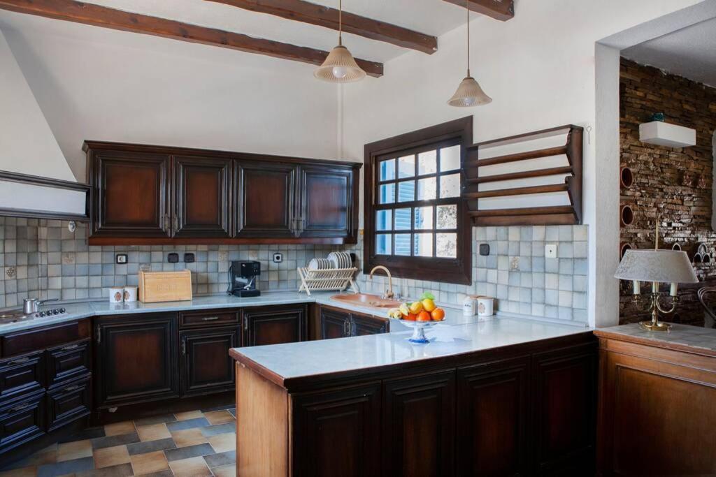 Villa Velissarios: Wonderful Villa Next To Beach Aegina Exterior photo